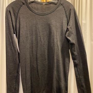 Lululemon Swiftly Tech long sleeve shirt grey